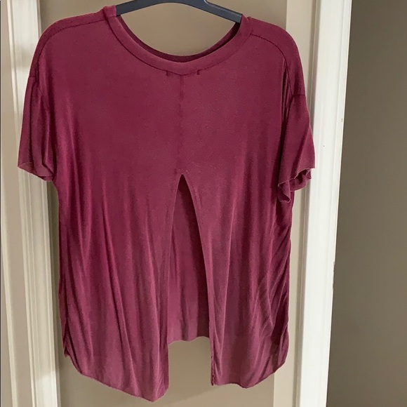 AE Split Back Tee - Picture 3 of 3